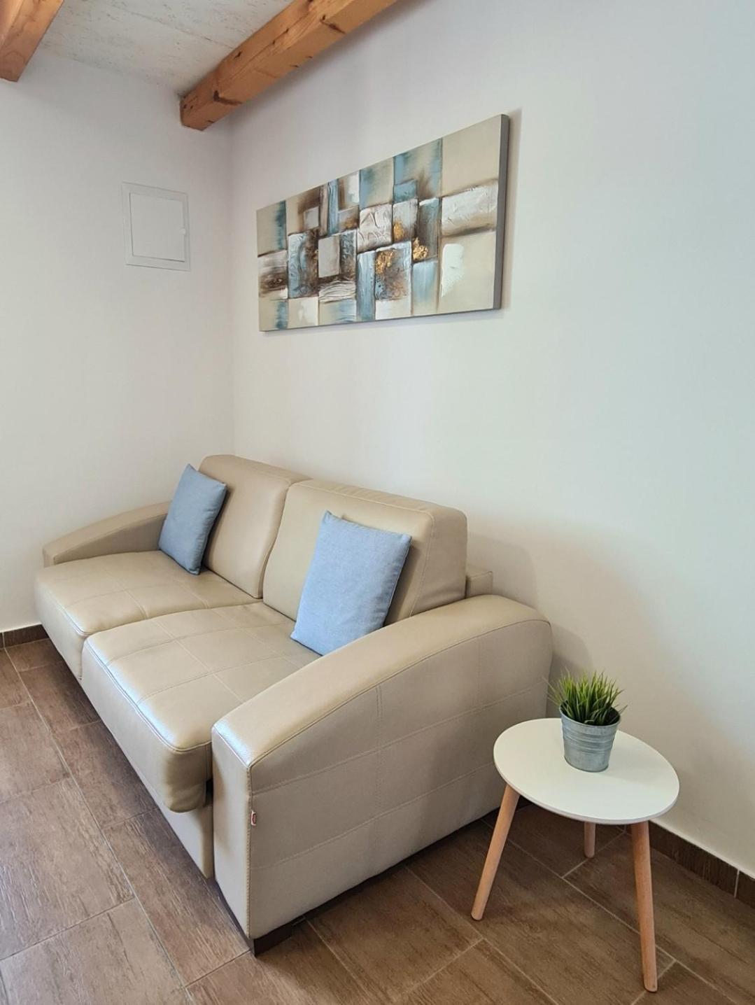 Apartments Sveti Ivan Mošćenička Draga Rom bilde