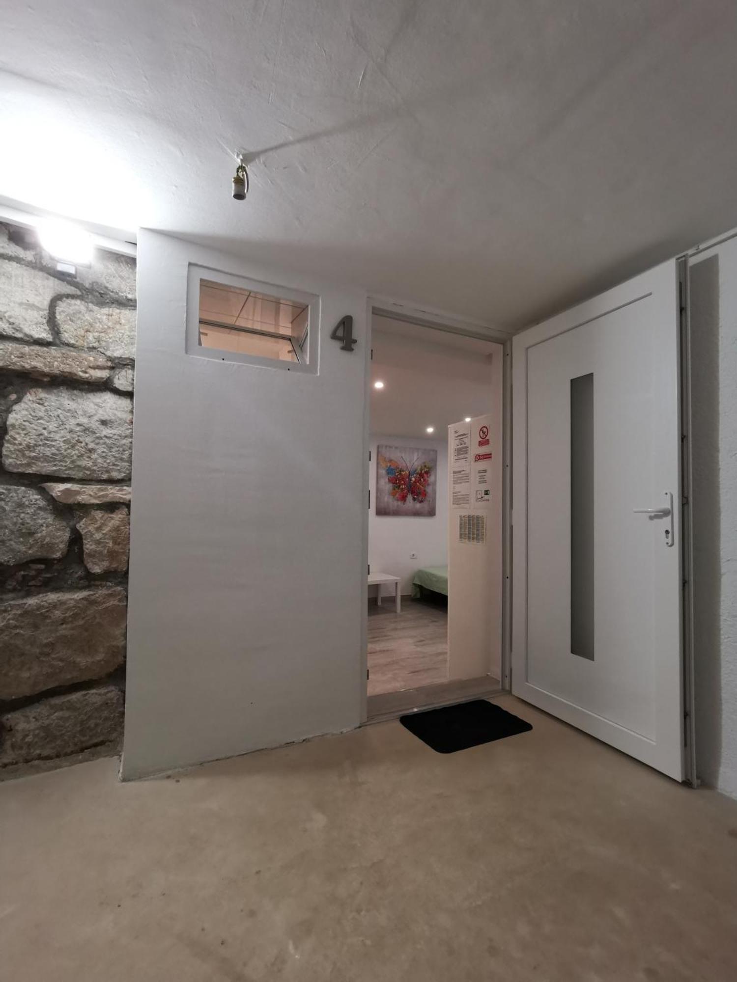 Apartments Sveti Ivan Mošćenička Draga Rom bilde